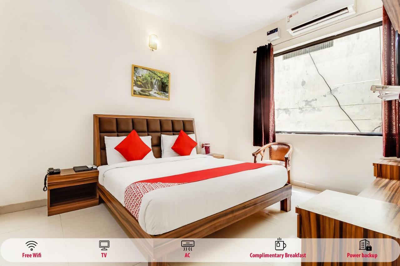 Oyo 10213 Hotel Panache Mathura Extérieur photo