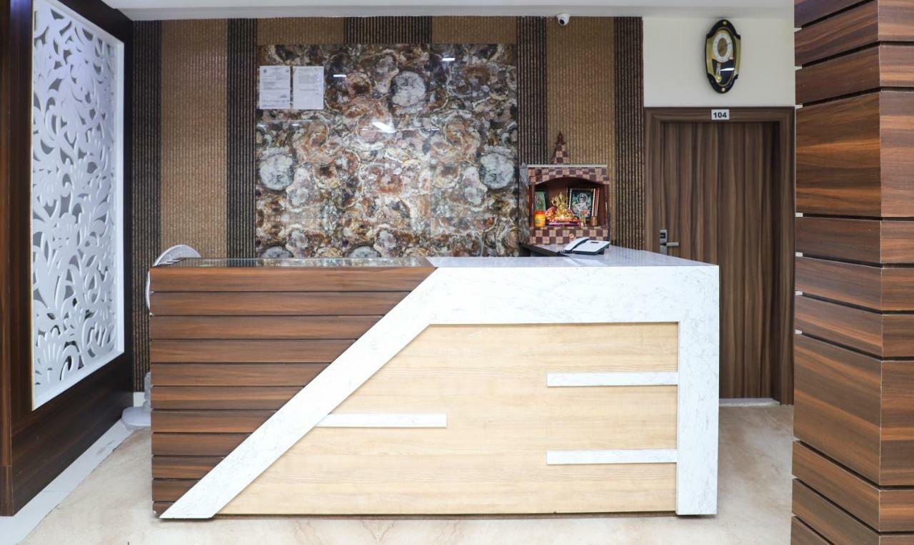 Oyo 10213 Hotel Panache Mathura Extérieur photo