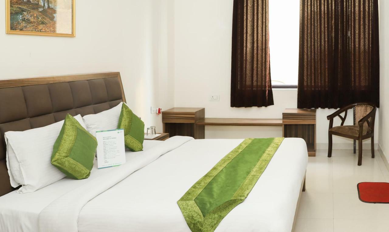 Oyo 10213 Hotel Panache Mathura Extérieur photo