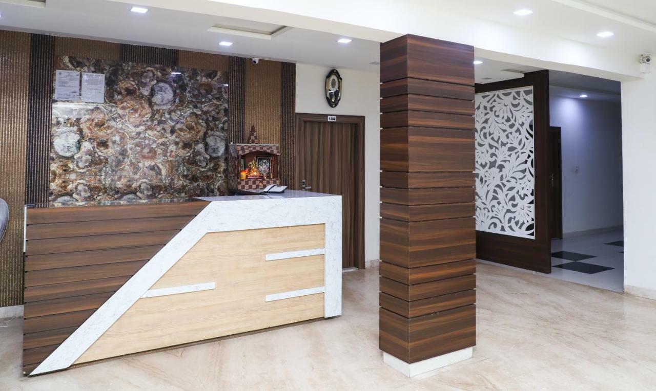 Oyo 10213 Hotel Panache Mathura Extérieur photo